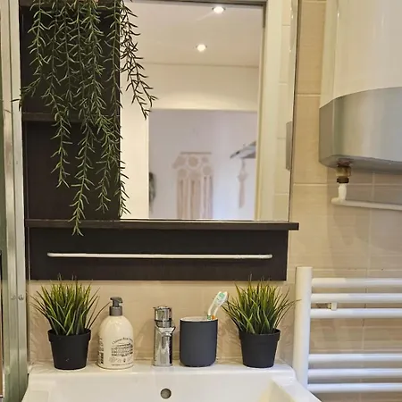 Apartment Paris Mangin